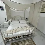 San Ferdinando Appena Ristrutturato Centro Storico * Naples