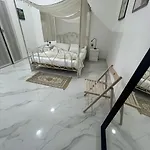 San Ferdinando Appena Ristrutturato Centro Storico Apartment *
