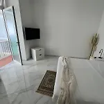 San Ferdinando Appena Ristrutturato Centro Storico * Naples