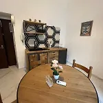 Apartment San Ferdinando Appena Ristrutturato Centro Storico Naples