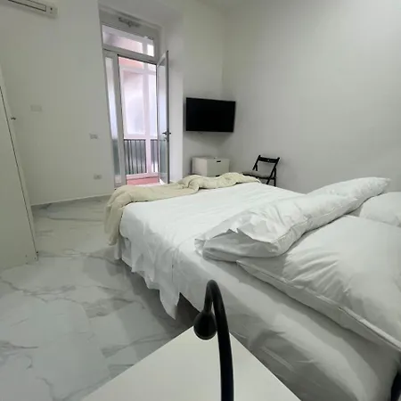 Daire San Ferdinando Appena Ristrutturato Centro Storico Napoli