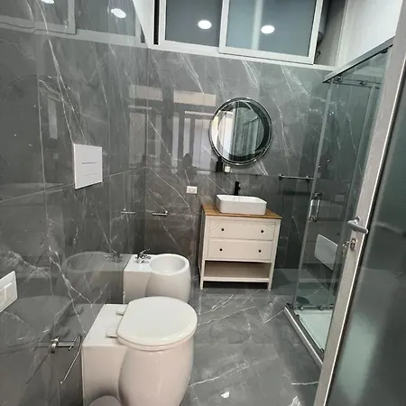 Daire San Ferdinando Appena Ristrutturato Centro Storico Napoli