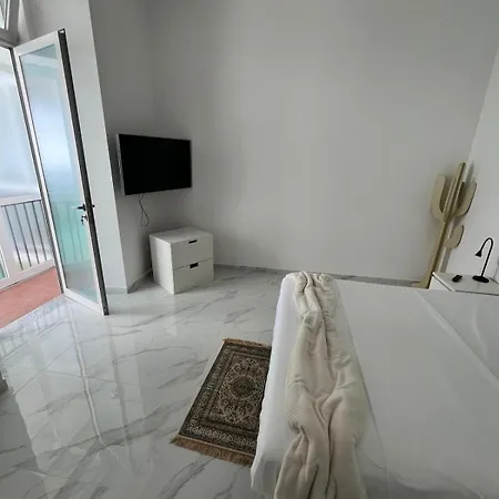San Ferdinando Appena Ristrutturato Centro Storico * Napoli