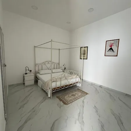San Ferdinando Appena Ristrutturato Centro Storico * Napoli
